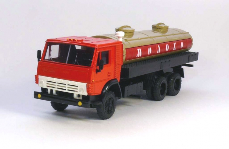 КамАЗ-53212 автоцистерна&quot;Молоко&quot; 
