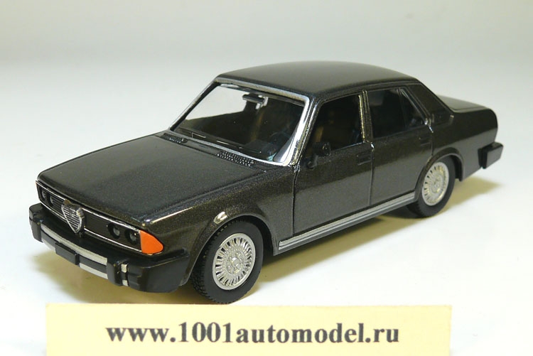 Alfa Romeo Alfa 6 Berlina Производитель: Norev
Артикул: IT24
Масштаб: 1:43
Материал: металл
упаковка - блистер