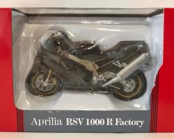 Aprilia RSV 1000R Factory из серии «Легендарные мотоциклы» №12