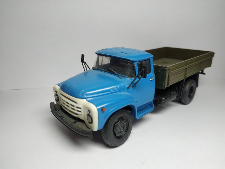 ЗИЛ-130 бортовой (ручная работа,комиссия) RR-1002KIT(k114)