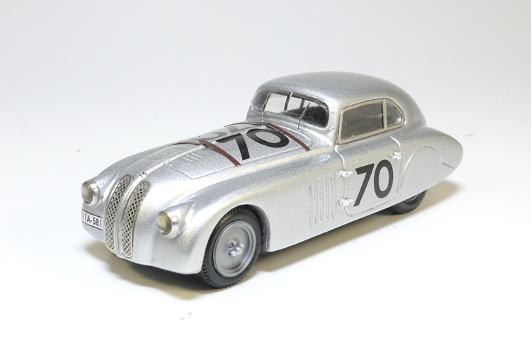 topTMC228_ba3.jpg BMW 328MM Mille Miglia 40 70 Производитель: TopModelCollection (Italy)
Масштаб: 1:43
Артикул: TMC228
Материал: металл