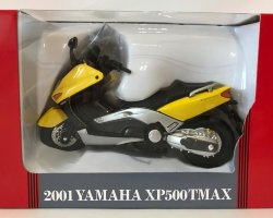 Yamaha 2001 XP500T MAX из серии «Легендарные мотоциклы» №21
