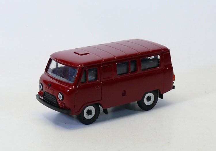 УАЗ-3962 (красный) TT050-1