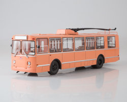 Троллейбус ЗИУ-9