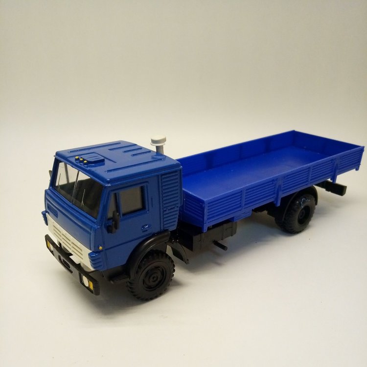 Камский грузовик-5325 бортовой E5325bort