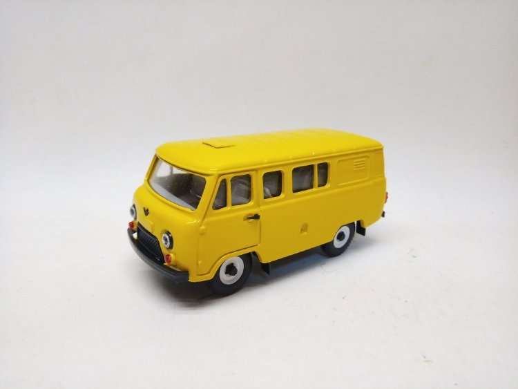 УАЗ-39099 грузопассажирский (желтый) TTP005-3