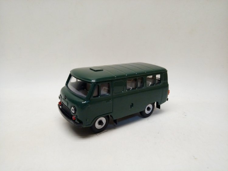 УАЗ-3962 (зеленый)  TT050-4