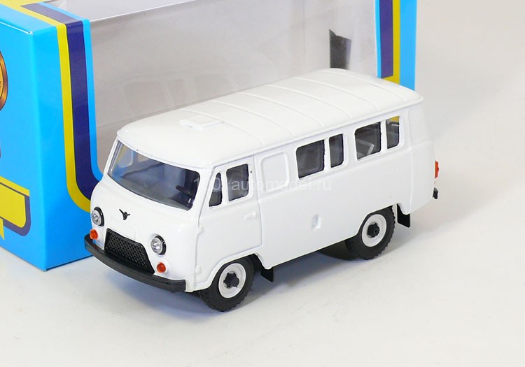 УАЗ-3962 (белый) TT054-1