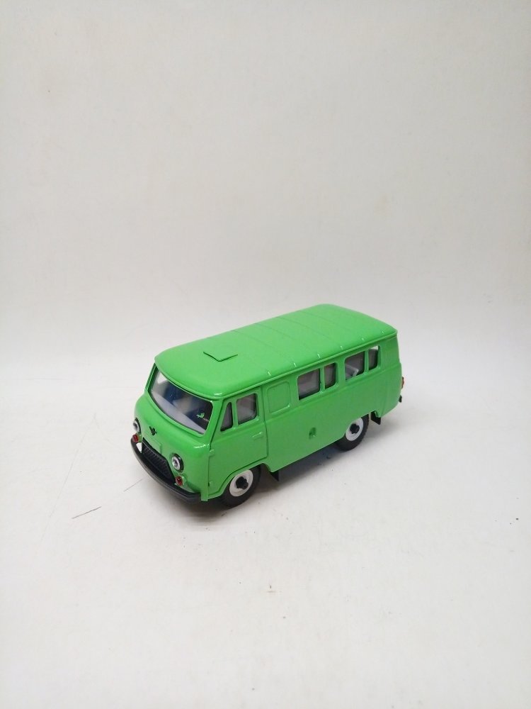 УАЗ-3962 (светло-зеленый) TTP058