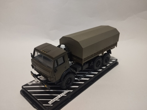 Камский грузовик-43105 с тентом (в боксе) (комиссия) EL43105Trar(k134)