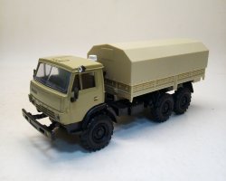 Камский грузовик-4310 с тентом