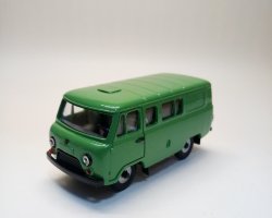 УАЗ-39099 грузопассажирский (зеленый)