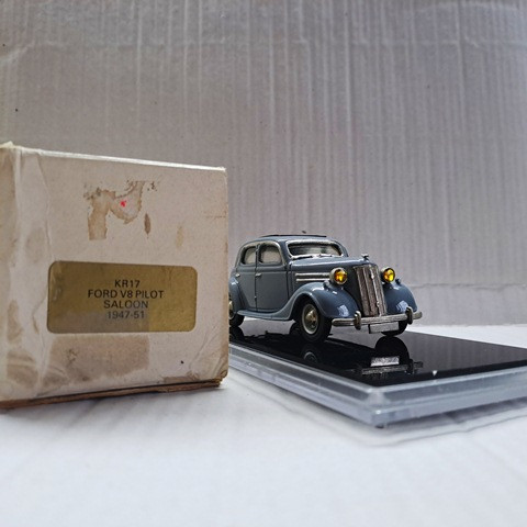 Ford V8 Pilot Saloon 1947-51 (комиссия) KR17(R)(k102)