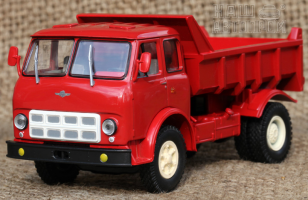 МАЗ-503А самосвал 1970 (красный)