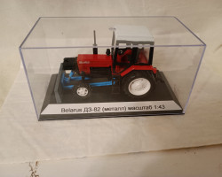 Трактор ДЗ-82 (МТЗ-82) -Беларусь- с передним отвалом в боксе