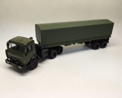 Камский грузовик-54115 + п/прицеп (тент) (хаки)