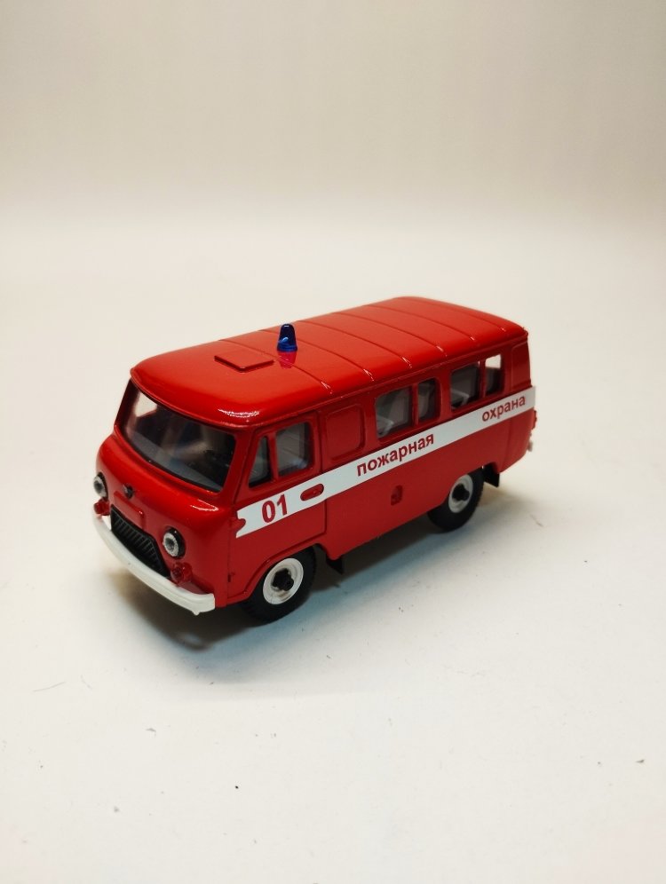 УАЗ-3962 пожарная охрана (белые бампера) TT032-6