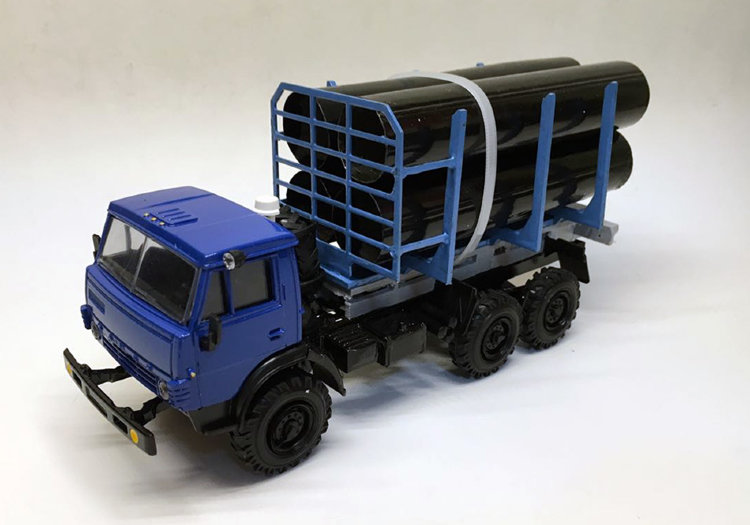 Камский грузовик-4310 трубовоз (с трубами) (конверсия) E4310trub-1(conv)