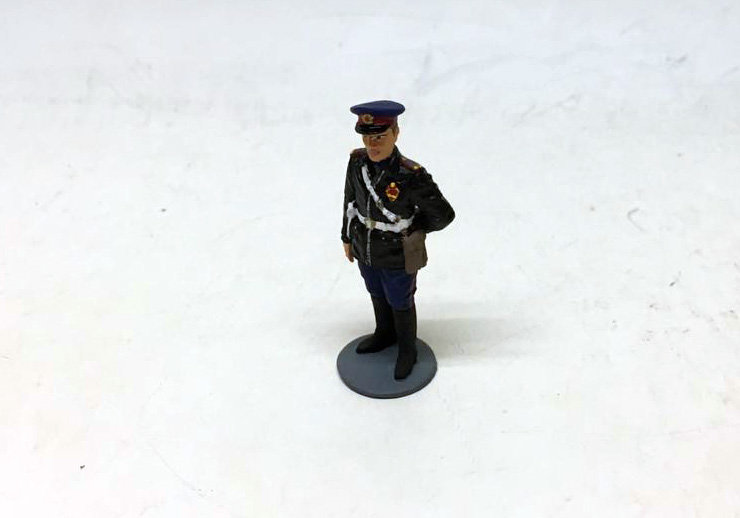 фигурка Милиционер (ГАИ) в фуражке (рука за спиной) AU148-5
