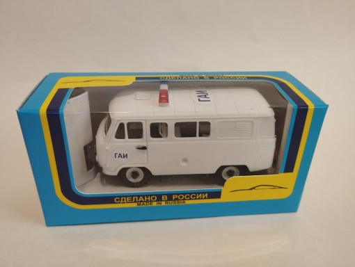 УАЗ-39099 грузопассажирский -ГАИ- (с кронштейном) TTP038-2