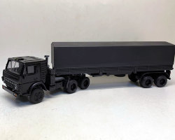 Камский грузовик-5410 с п/прицепом (тент) (черный)