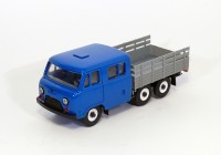 УАЗ-39094 "Фермер" бортовой (трехмостовый)