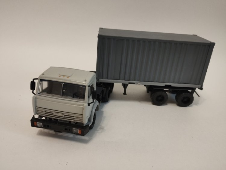 Камский грузовик-54115 контейнеровоз E54115kont