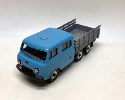 УАЗ-39094 "Фермер" (трехмостовый) (голубой)