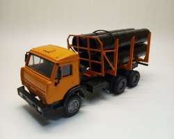 Камский грузовик-53215 трубовоз (с трубами) (конверсия)