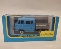 УАЗ-39094 "Фермер" бортовой (голубой)