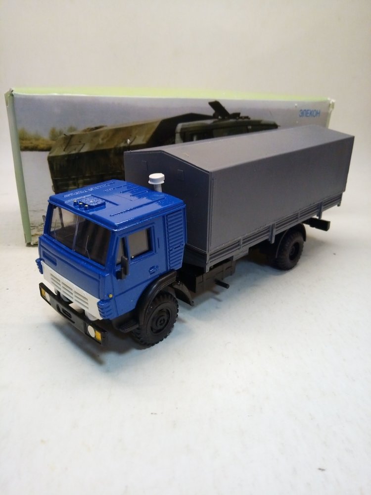 Камский грузовик-5325 с тентом E5325t-2