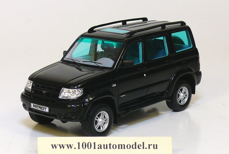 УАЗ-Патриот Производитель: DIP Models Ltd.Масштаб: 1:43Артикул: 231631Материал: смола