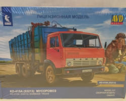 Сборная модель Мусоровоз КО-415А (53213)