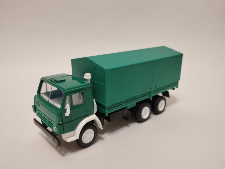 Камский грузовик-5320 с тентом &quot;Кипарис&quot; E5320kip