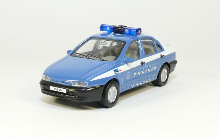 Fiat Marea Полиция Италии 1999 Производитель: Maisto

Коллекция:

Масштаб: 1:43

Артикул: car002
Материал: металл, упаковка - блистер