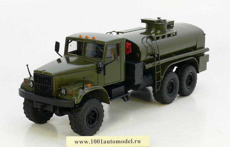 КрАЗ-255 топливозаправщик Производитель: СаратовМасштаб: 1:43Материал: металл