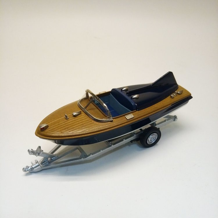 Classic American Speedboat with Trailer (комиссия) BRK71(k167)