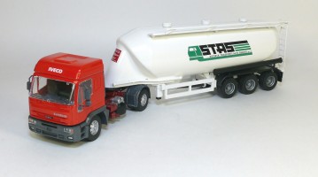 Iveco Eurotech con silos