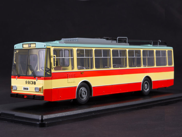 Троллейбус Skoda-14TR (красно-бежевый) SSM4042